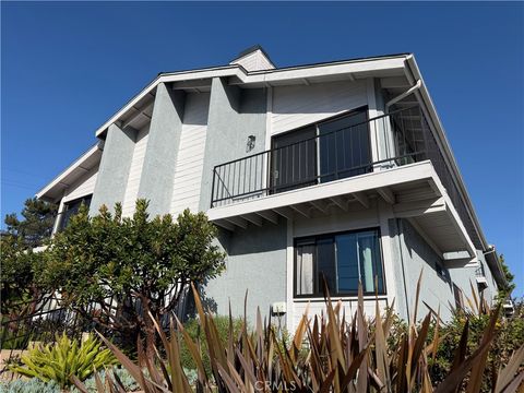 Photo of 1401 12th St #B, Manhattan Beach, CA 90266 (MLS # SB26015419)