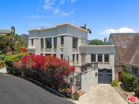 Photo of 2700 Glendower Avenue, Los Angeles, CA 90027 (MLS # 26868961)