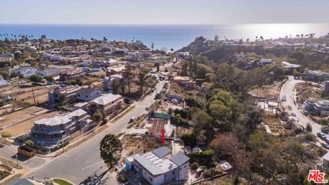 Photo of 651 Muskingum Avenue, Pacific Palisades, CA 90272 (MLS # 26102296)