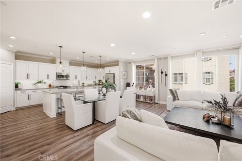 Photo of 442 Stratus LN #4, Simi Valley, CA 93065 (MLS # SR26108746)