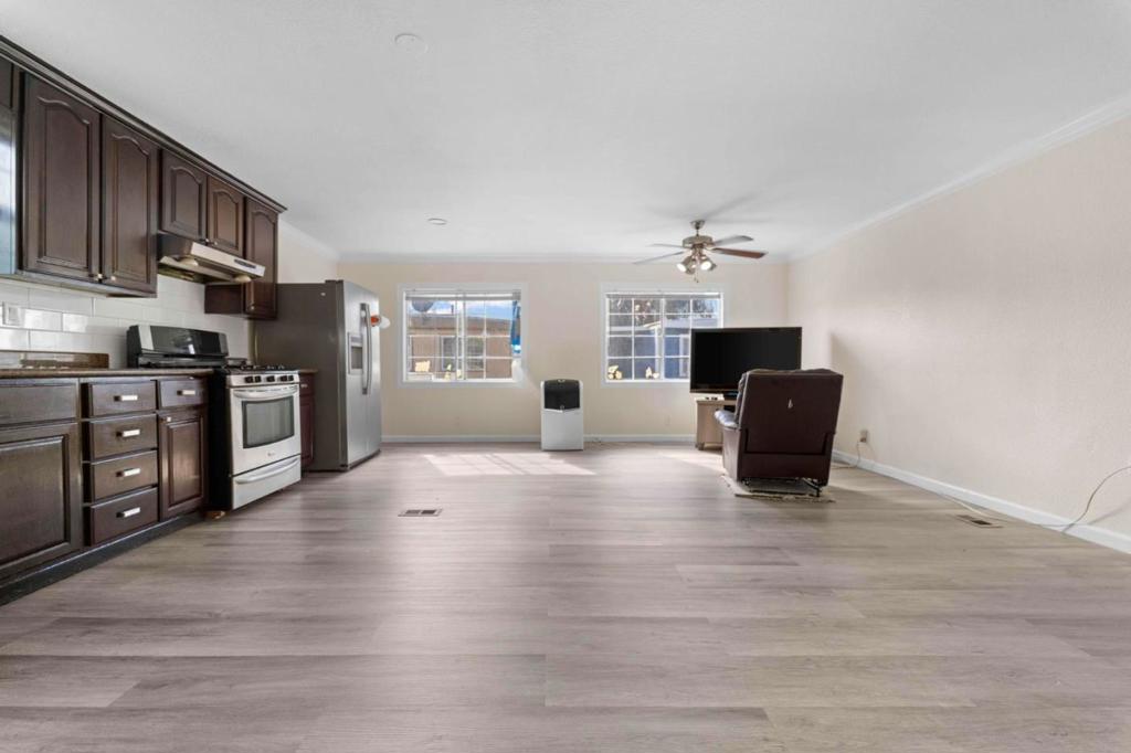 1500 Virginia Place 159
