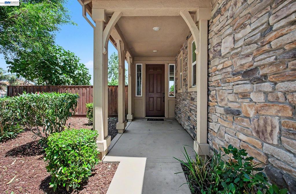 5408 Mazant Loop