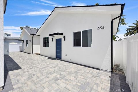 Photo of 6732 Gentry Avenue, North Hollywood, CA 91606 (MLS # GD26104015)