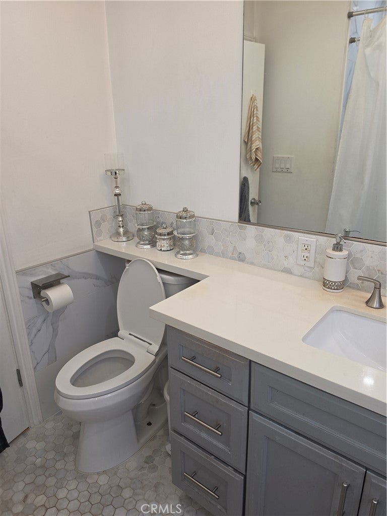 11703 Wilkie