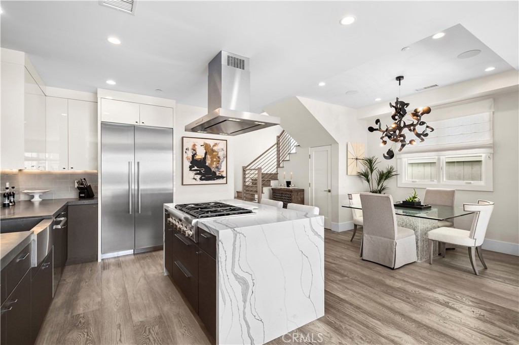 Corona del Mar North of PCH (CNHW) - Residential