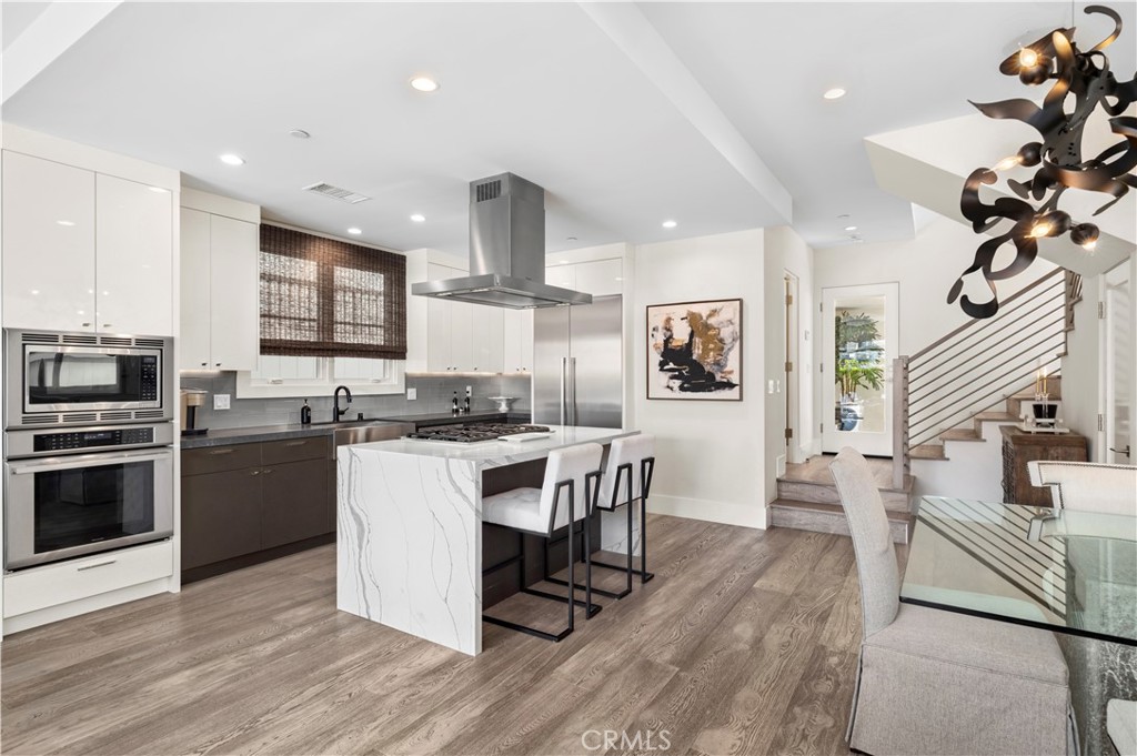 Corona del Mar North of PCH (CNHW) - Residential
