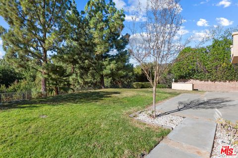 Tiny photo for 24310 Belford Court, West Hills, CA 91307 (MLS # 25627317)