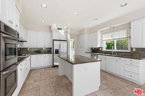 Tiny photo for 24310 Belford Court, West Hills, CA 91307 (MLS # 25627317)