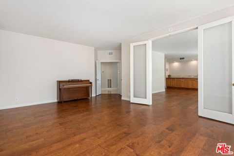 Tiny photo for 24310 Belford Court, West Hills, CA 91307 (MLS # 25627317)