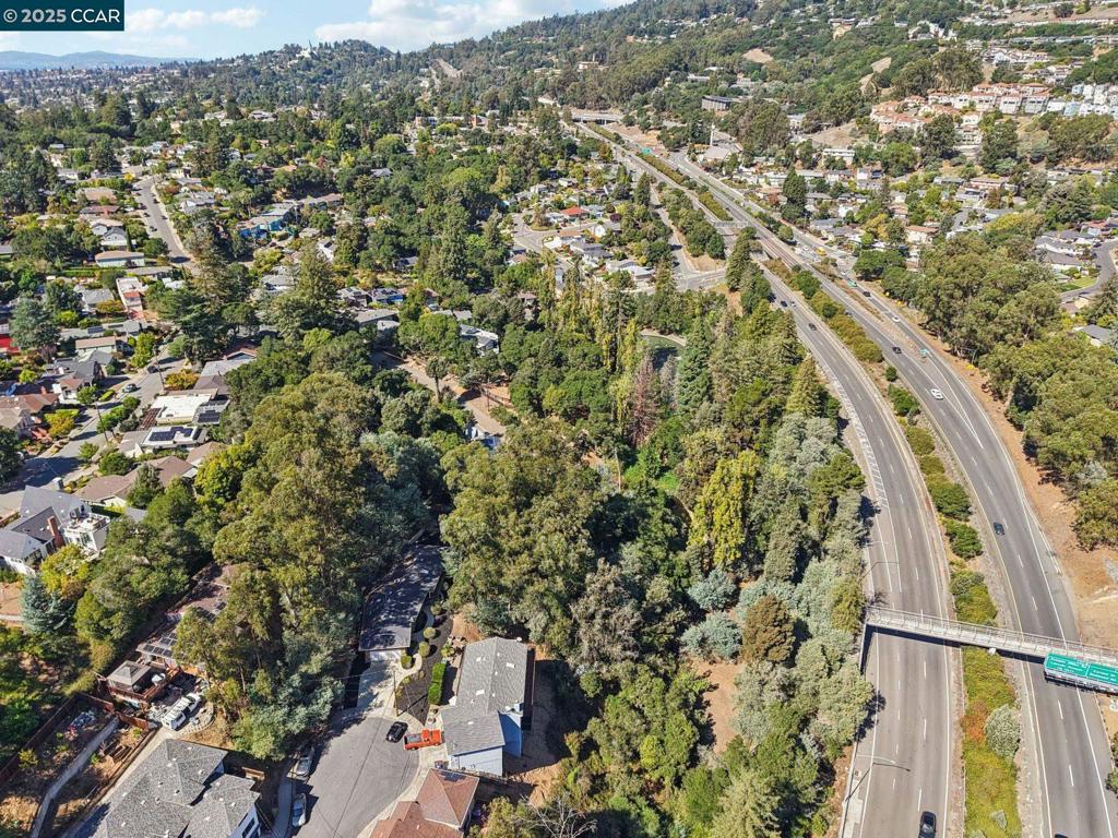 REDWOOD HEIGHTS - Residential