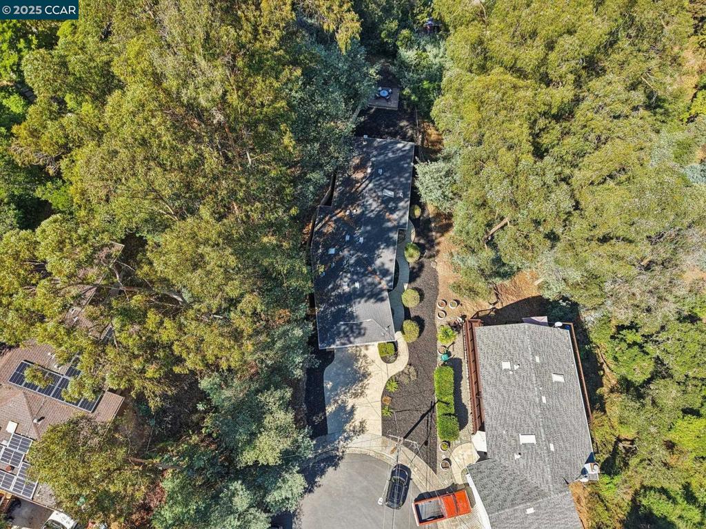 REDWOOD HEIGHTS - Residential