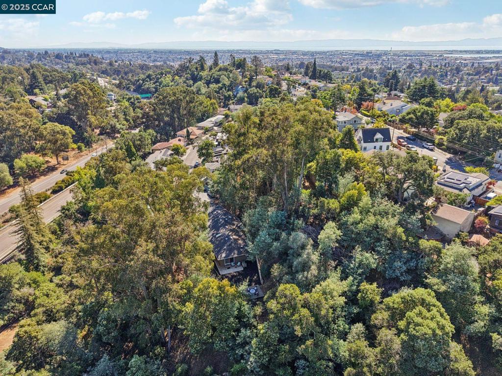 REDWOOD HEIGHTS - Residential
