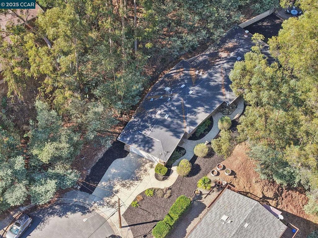 REDWOOD HEIGHTS - Residential
