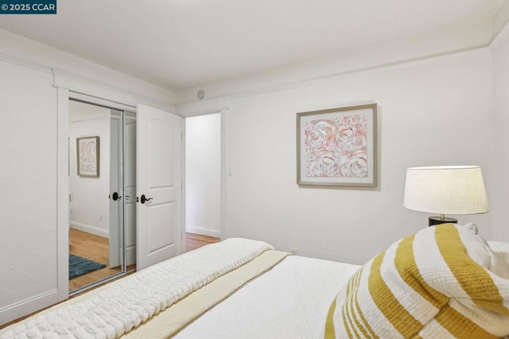 REDWOOD HEIGHTS - Residential