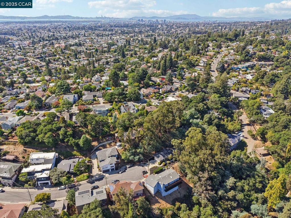 REDWOOD HEIGHTS - Residential