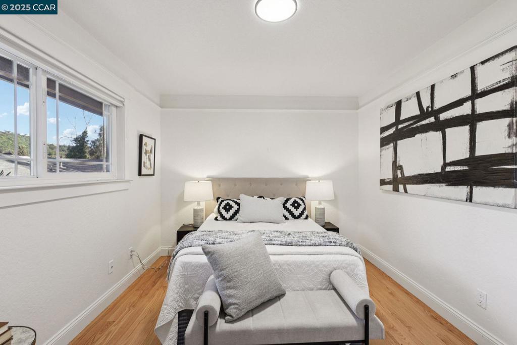 REDWOOD HEIGHTS - Residential