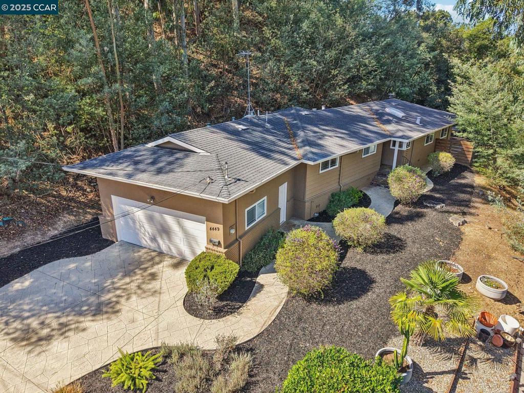 REDWOOD HEIGHTS - Residential