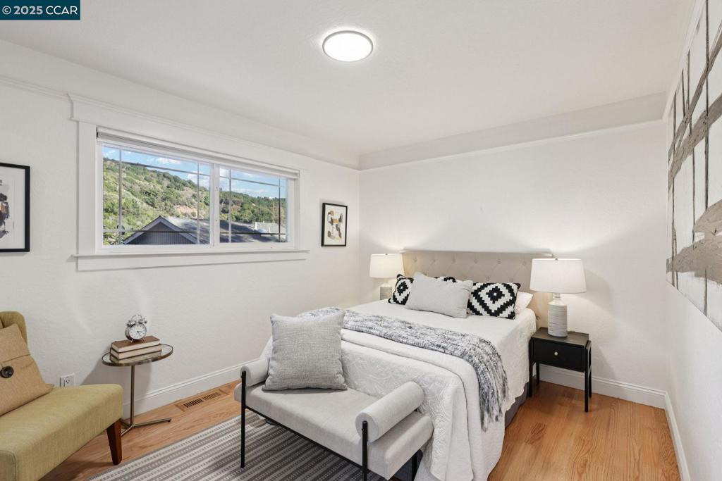 REDWOOD HEIGHTS - Residential