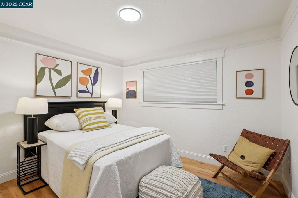 REDWOOD HEIGHTS - Residential