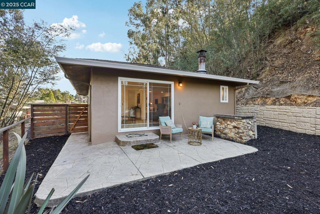REDWOOD HEIGHTS - Residential