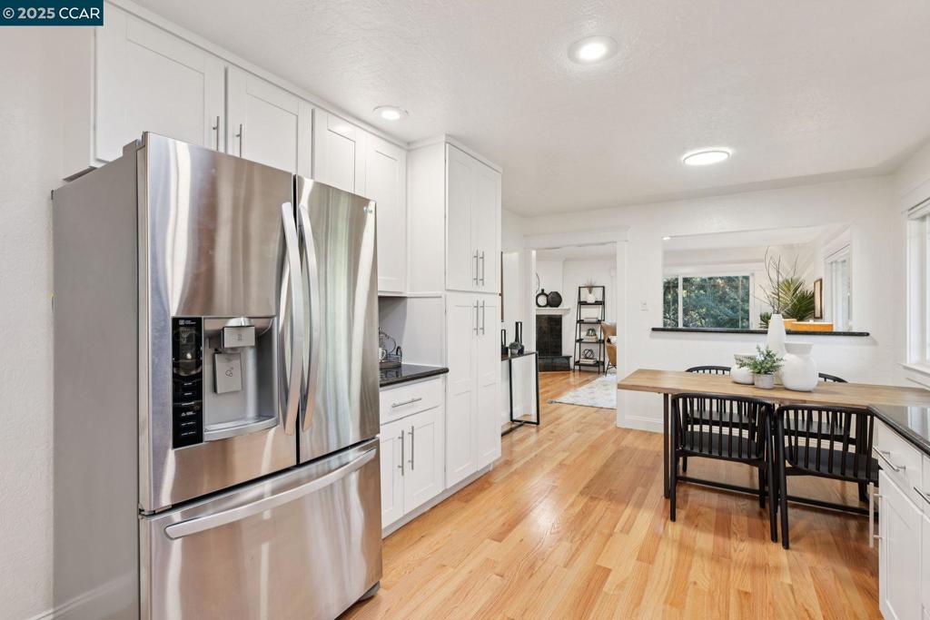 REDWOOD HEIGHTS - Residential