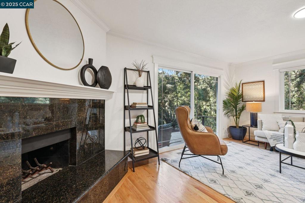 REDWOOD HEIGHTS - Residential