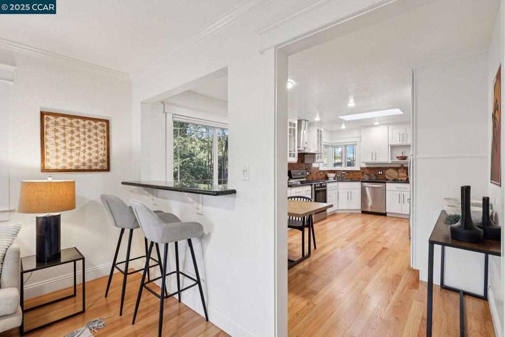 REDWOOD HEIGHTS - Residential