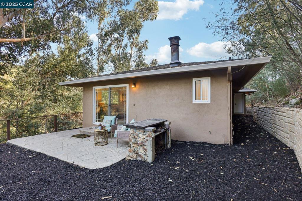 REDWOOD HEIGHTS - Residential