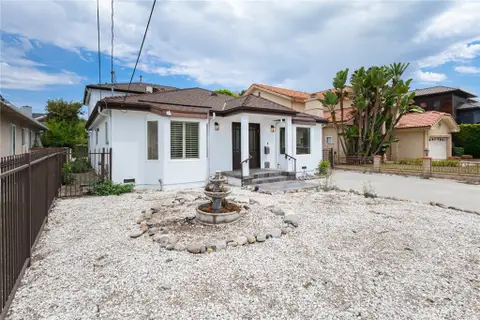 MLS: SR26176421