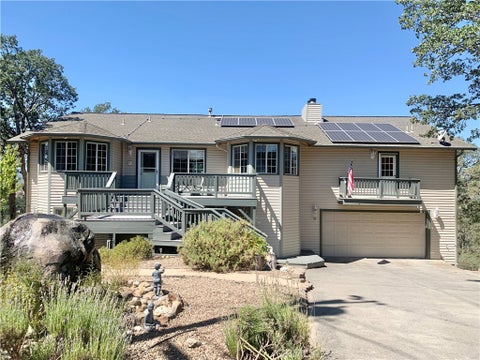 Photo of 18076 Vista Point Ct CT, Hidden Valley Lake, CA 95467 (MLS # LC26127704)