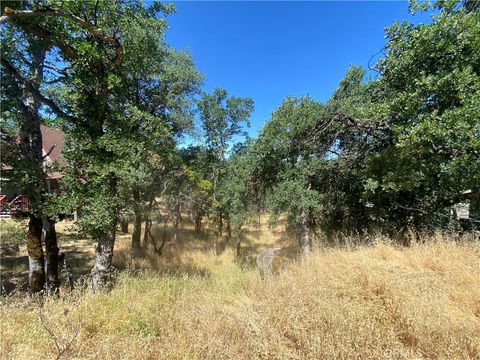 Photo of 17487 Meadow View Drive, Hidden Valley Lake, CA 95467 (MLS # LC25113279)