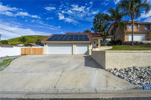 Photo of 28970 Vacation Dr, Canyon Lake, CA 92587 (MLS # SW26024061)