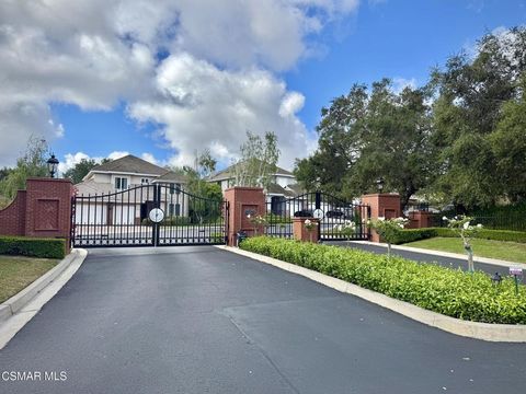 Photo of 491 Ravensbury Street, Lake Sherwood, CA 91361 (MLS # 226001202)