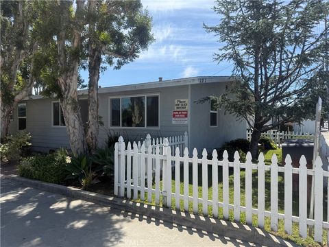 Photo of 2212 Placentia Avenue #A, Costa Mesa, CA 92627 (MLS # NP26088909)