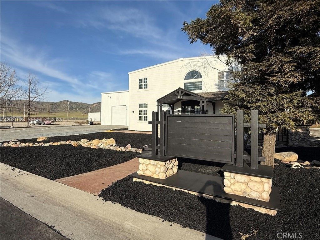 Photo of 428 N Curry Street, Tehachapi, CA 93561 (MLS # SW26117579)