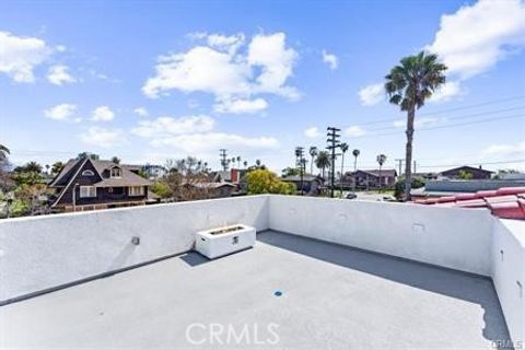 Tiny photo for 51 Kennebec Avenue #3, Long Beach, CA 90803 (MLS # PV25186703)