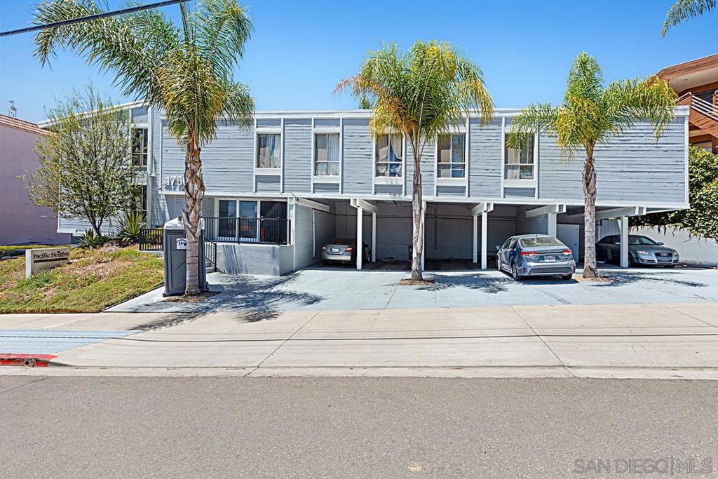 4750 Noyes St 110