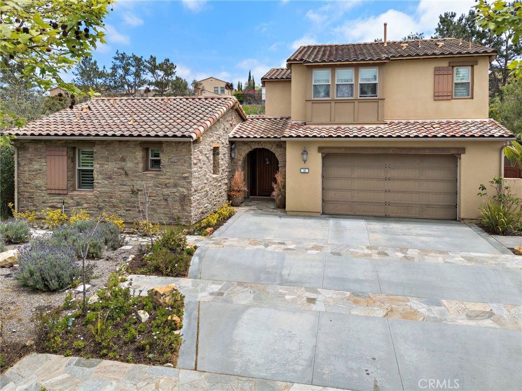listing image 130728559975583955727
