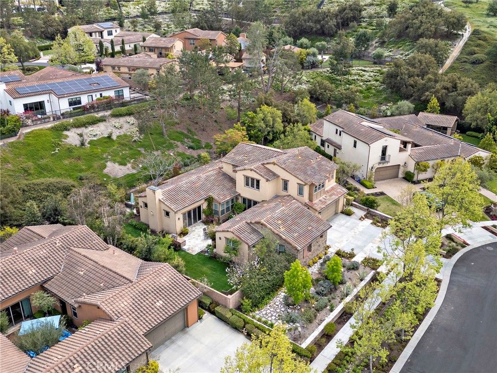 listing image 130728346712401212972