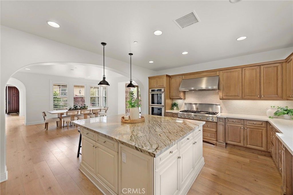 listing image 130725166038394182516