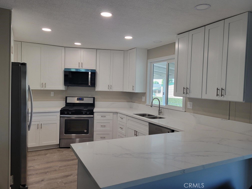 1371 Pleasant Lake Place 105