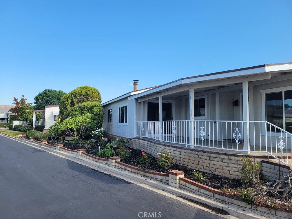 1371 Pleasant Lake Place 105