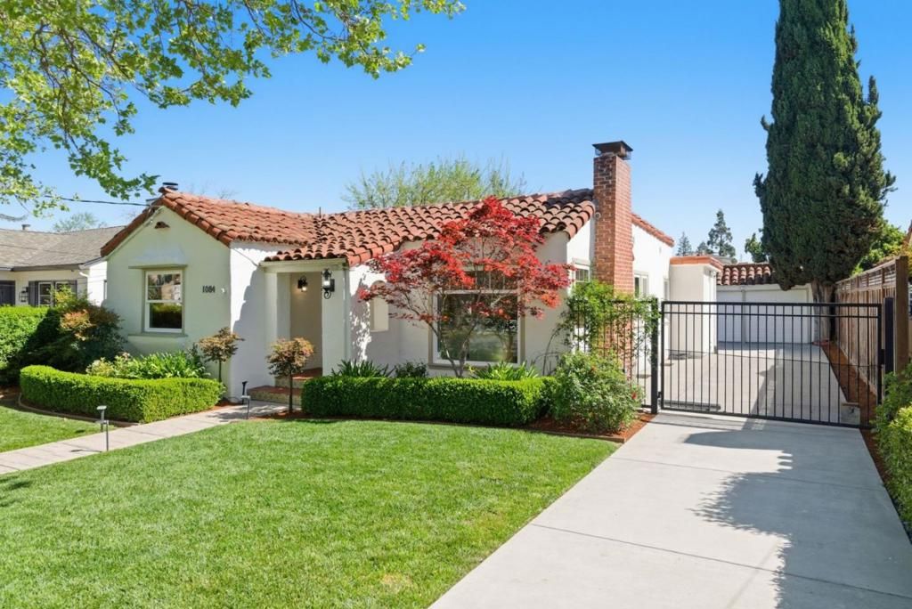 Photo of 1084 Bennett Way, San Jose, CA 95125 (MLS # ML82036855)