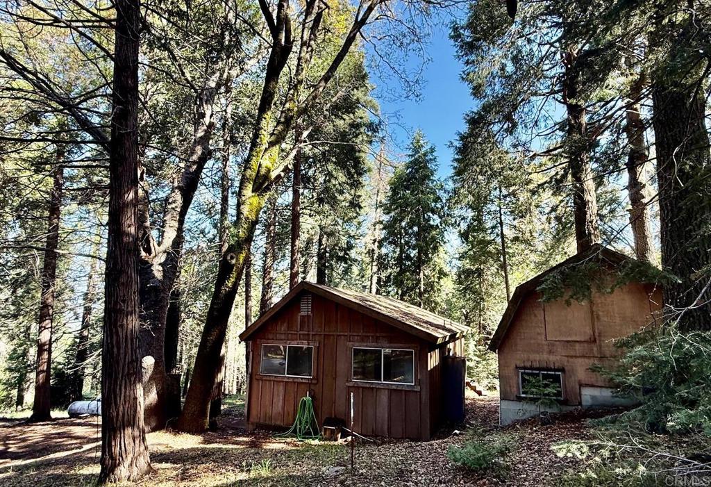 22124 Crestline Road