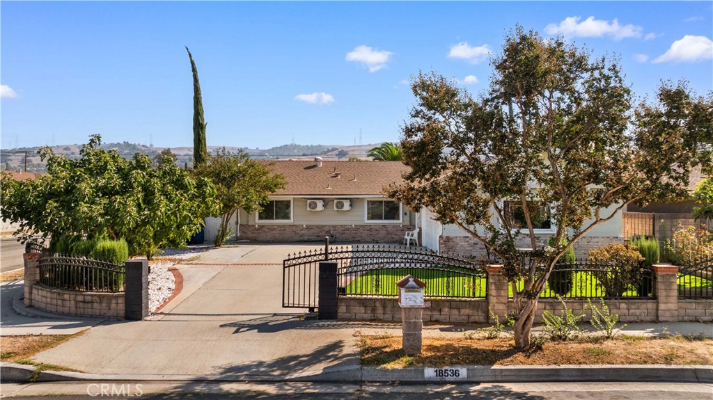 Rare Opportunity in the Heart of Rowland Heights!
Beautiful environment, north-facing home with 4 bedrooms and 4 bathrooms. This detached single-family residence features 2,041 sq ft of living space on a spacious 7,234 sq ft lot. The wide front yard offers ample parking and is secured with an iron gate, providing both safety and privacy. The backyard is a perfect square, shaded by palm trees—quiet and serene.
Each bedroom is a suite with its own private bathroom and individual air conditioning units, allowing for personalized temperature control. The open-concept kitchen flows seamlessly into the bright and spacious living room. The layout is thoughtfully designed with no wasted space—ideal for both personal living and investment.
A must-see property!
