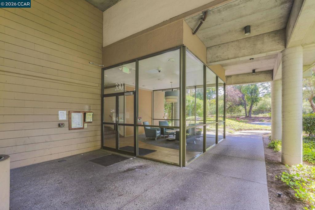 330 N Civic Dr 203