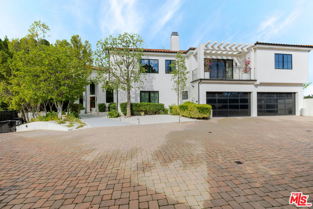 5192 Parkway Calabasas