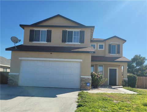 Photo of 11729 Cliffwood Road, Victorville, CA 92392 (MLS # CV25247534) Photo of 11729 Cliffwood Road, Victorville, CA 92392 (MLS # CV25247534)