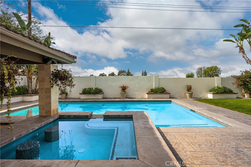 1440 N Harding Street