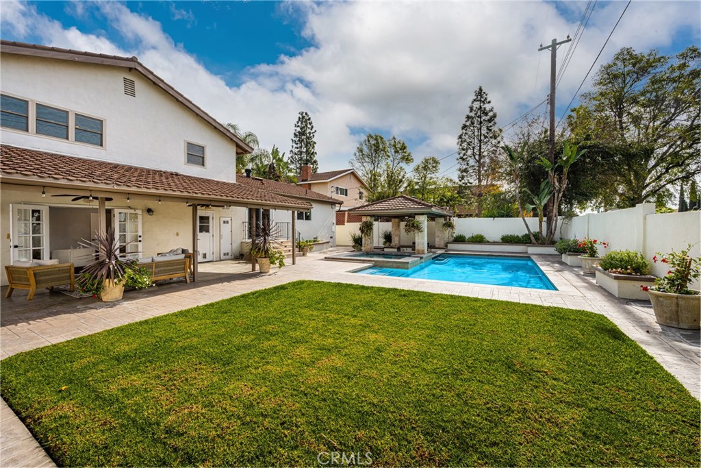 1440 N Harding Street